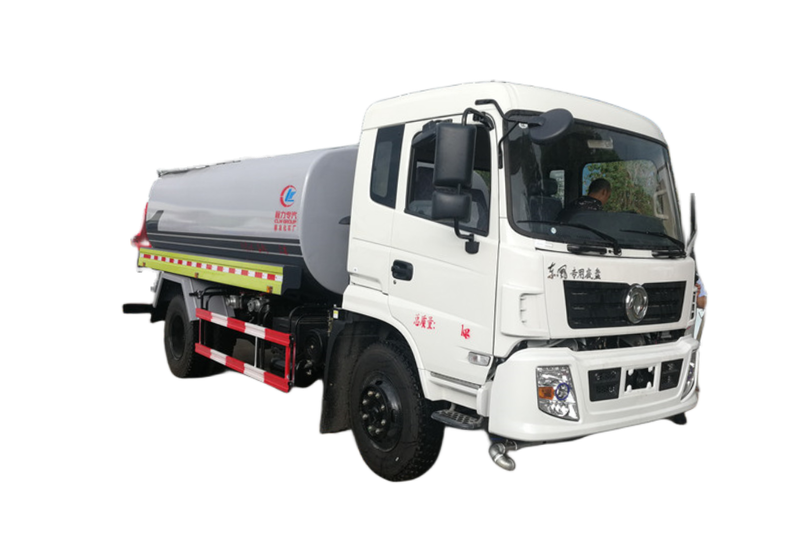 程力專汽灑水車：水滴般的服務(wù)
