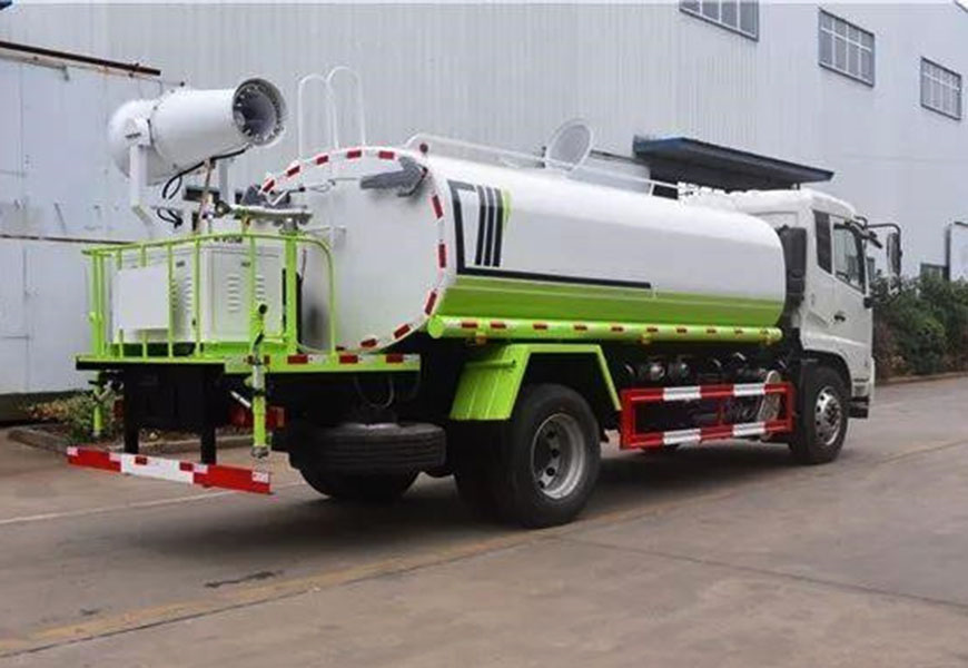 灑水車的水灌難題
