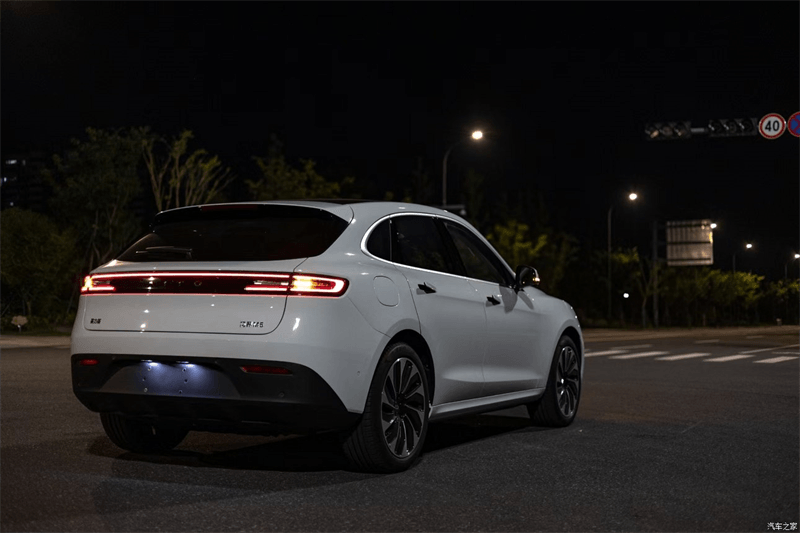 問(wèn)界 M5 和比亞迪 Plus Dmi 對(duì)比評(píng)測(cè)
