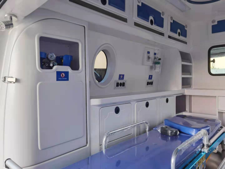 奔馳 威霆 救護(hù)車(圖5) 奔馳 威霆 救護(hù)車(圖5)